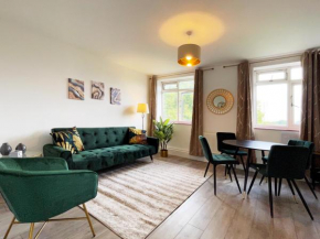 Sophie Place in Vauxhall - 3 Double Beds, 1 Sofa Bed, Spacious
